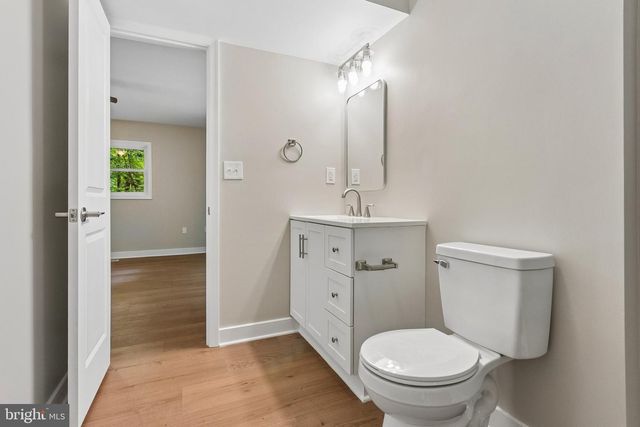576 MANOR RD, Front Royal, VA 22630