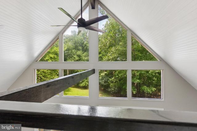 576 MANOR RD, Front Royal, VA 22630