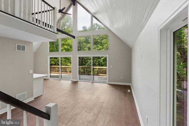 576 MANOR RD, Front Royal, VA 22630