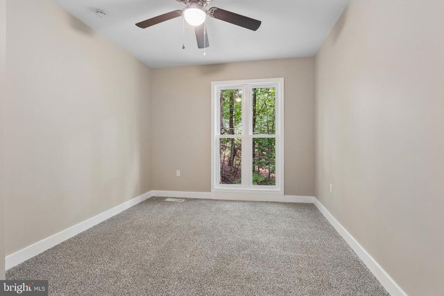 576 MANOR RD, Front Royal, VA 22630