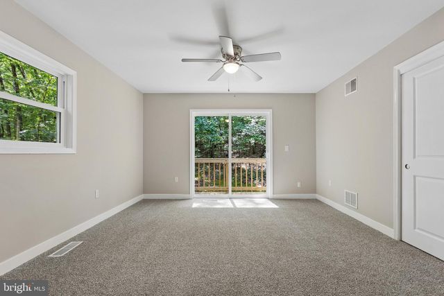 576 MANOR RD, Front Royal, VA 22630