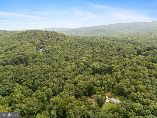 576 MANOR RD, Front Royal, VA 22630