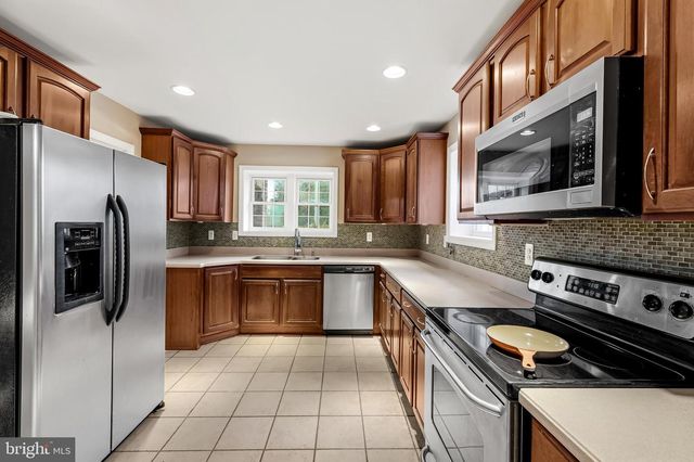 922 FAIRWAY DR, Towson, MD 21286