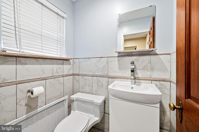 922 FAIRWAY DR, Towson, MD 21286