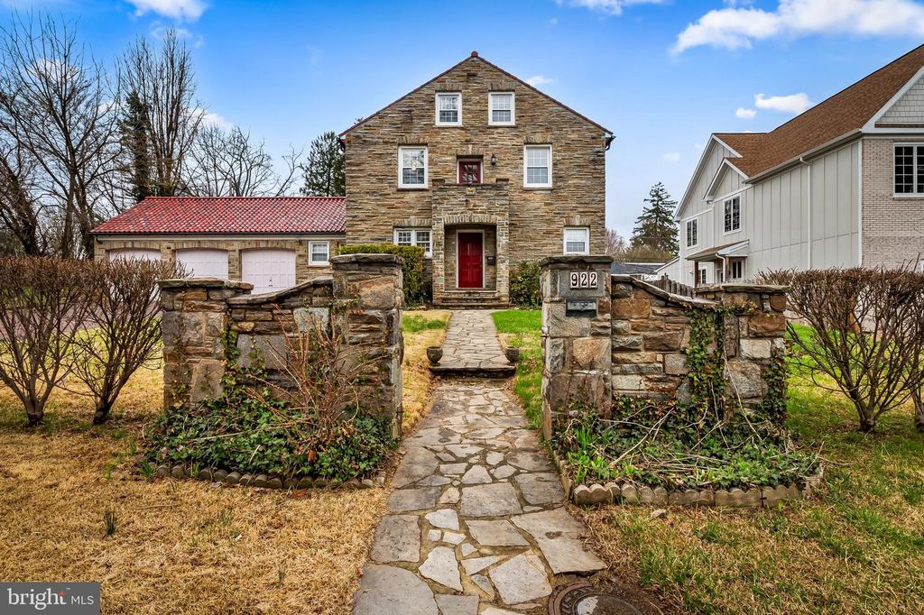 922 FAIRWAY DR, Towson, MD 21286