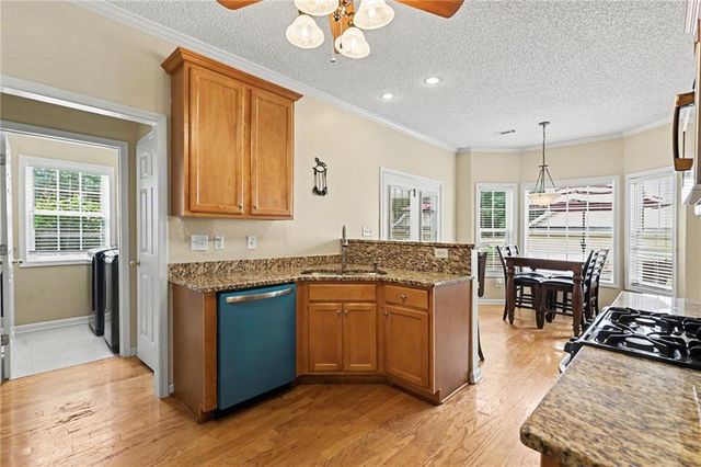 5 Park Forest Curve, Newnan, GA 30265