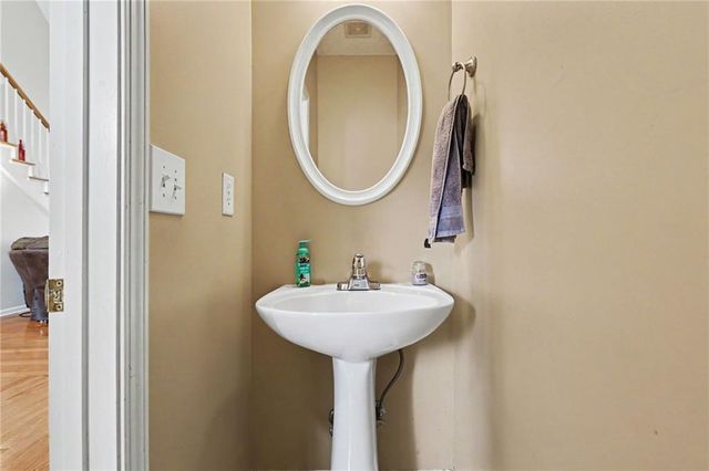 5 Park Forest Curve, Newnan, GA 30265