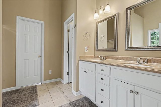 5 Park Forest Curve, Newnan, GA 30265
