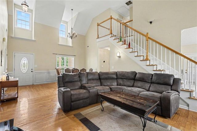 5 Park Forest Curve, Newnan, GA 30265