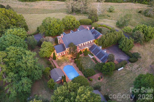 1486 Knolls Drive, Newton, NC 28658