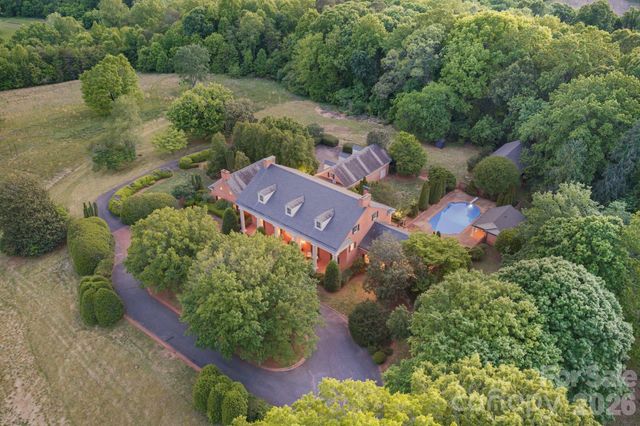 1486 Knolls Drive, Newton, NC 28658