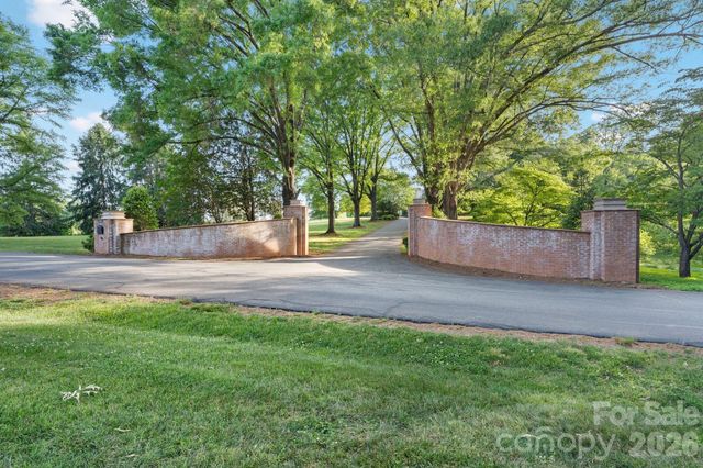 1486 Knolls Drive, Newton, NC 28658
