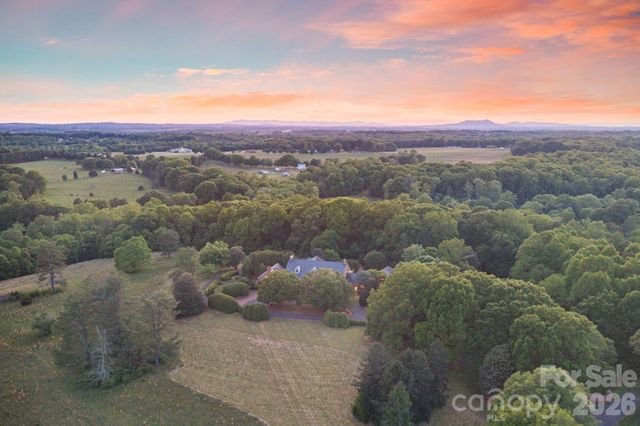 1486 Knolls Drive, Newton, NC 28658