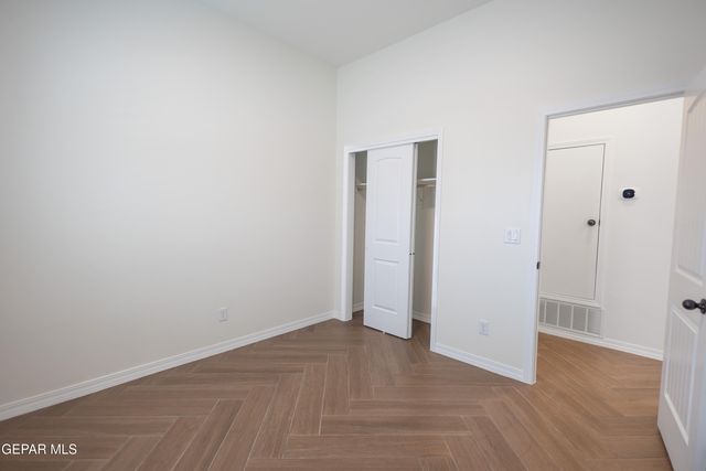 1425 Robert Parker white, Socorro, TX 79927