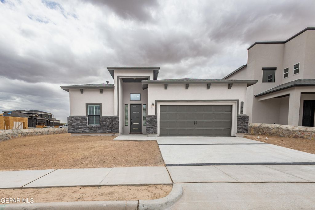 1425 Robert Parker white, Socorro, TX 79927
