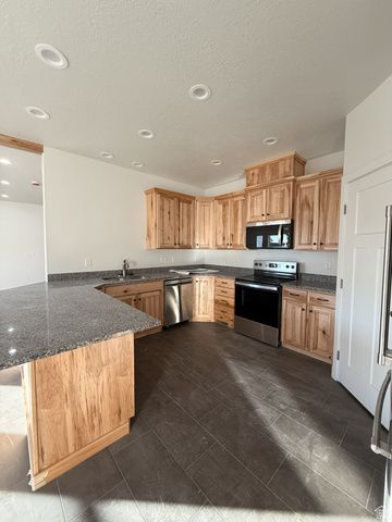 866 E 130 N, Hyde Park, UT 84318