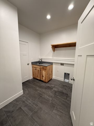 866 E 130 N, Hyde Park, UT 84318