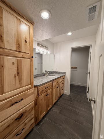 866 E 130 N, Hyde Park, UT 84318