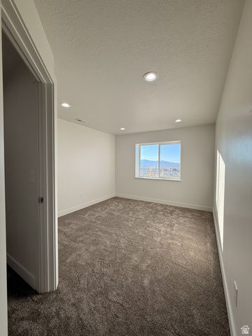 866 E 130 N, Hyde Park, UT 84318