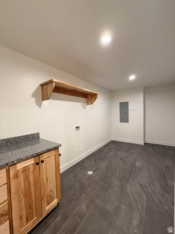 866 E 130 N, Hyde Park, UT 84318