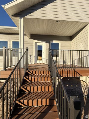 866 E 130 N, Hyde Park, UT 84318