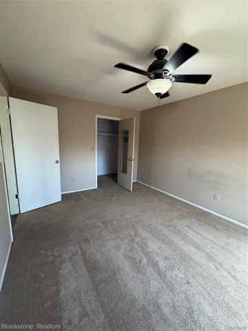 16444 E Terrace Ct, Roseville, MI 48066