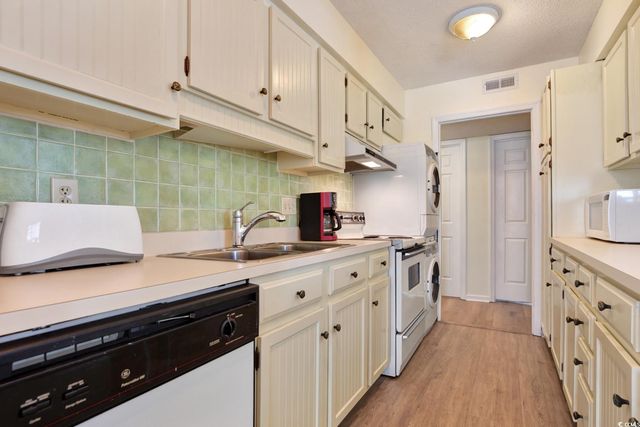 211 76th Ave N Apt A3, Myrtle Beach, SC 29572