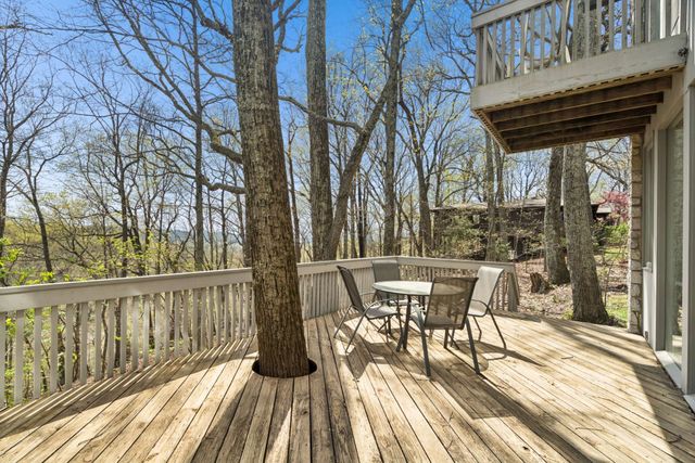 5870 Fredricksburg Dr, Nashville, TN 37215
