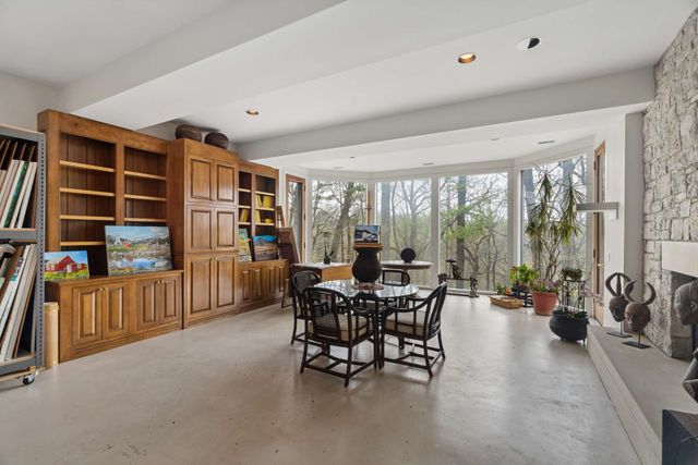 5870 Fredricksburg Dr, Nashville, TN 37215