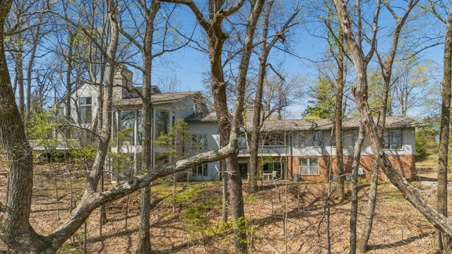 5870 Fredricksburg Dr, Nashville, TN 37215