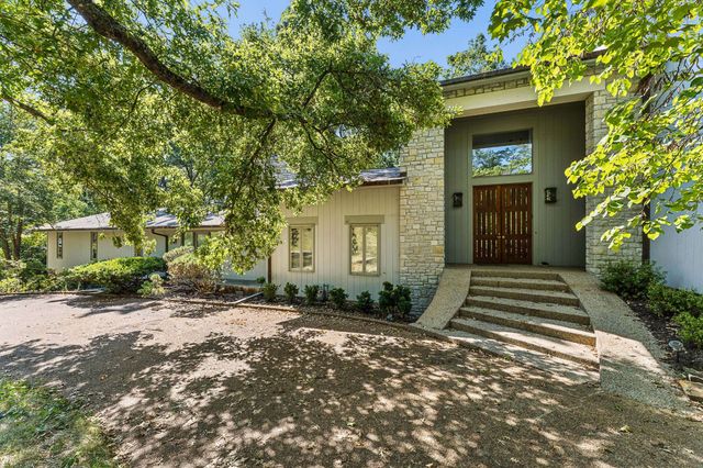 5870 Fredricksburg Dr, Nashville, TN 37215