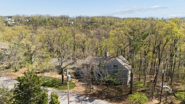 5870 Fredricksburg Dr, Nashville, TN 37215