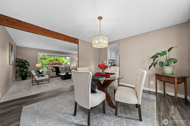 3706 S 256th Court, Kent, WA 98032