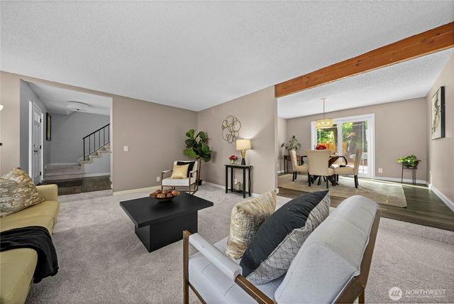 3706 S 256th Court, Kent, WA 98032
