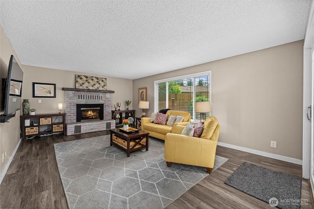 3706 S 256th Court, Kent, WA 98032