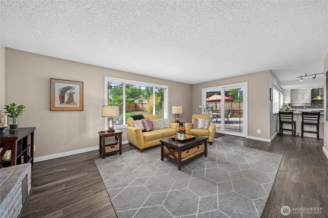 3706 S 256th Court, Kent, WA 98032
