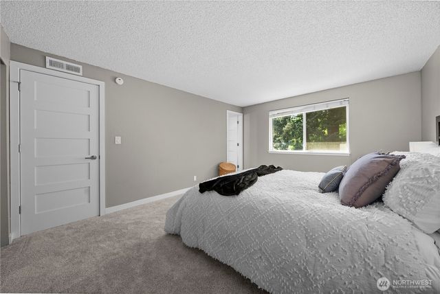 3706 S 256th Court, Kent, WA 98032