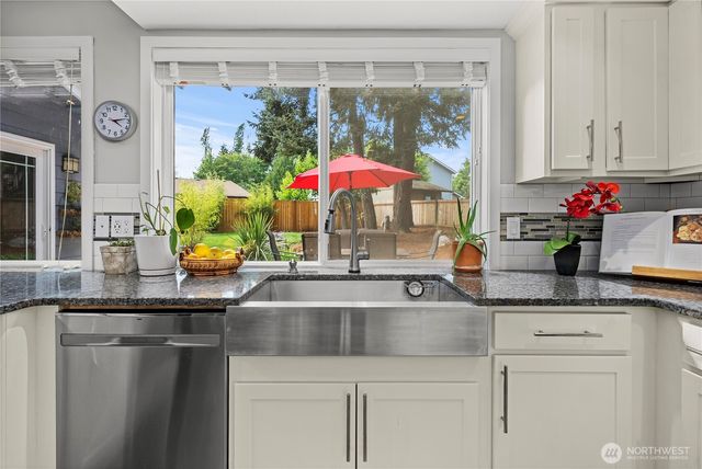 3706 S 256th Court, Kent, WA 98032