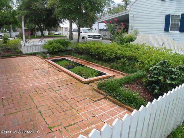 11 Devils Elbow, Diamondhead, MS 39525