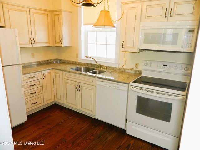 11 Devils Elbow, Diamondhead, MS 39525