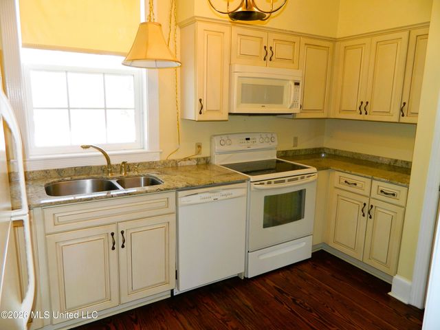 11 Devils Elbow, Diamondhead, MS 39525