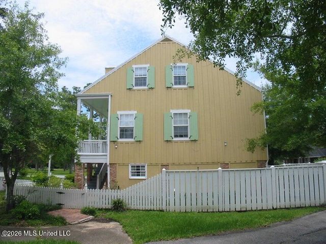 11 Devils Elbow, Diamondhead, MS 39525