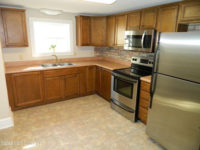 11 Devils Elbow, Diamondhead, MS 39525