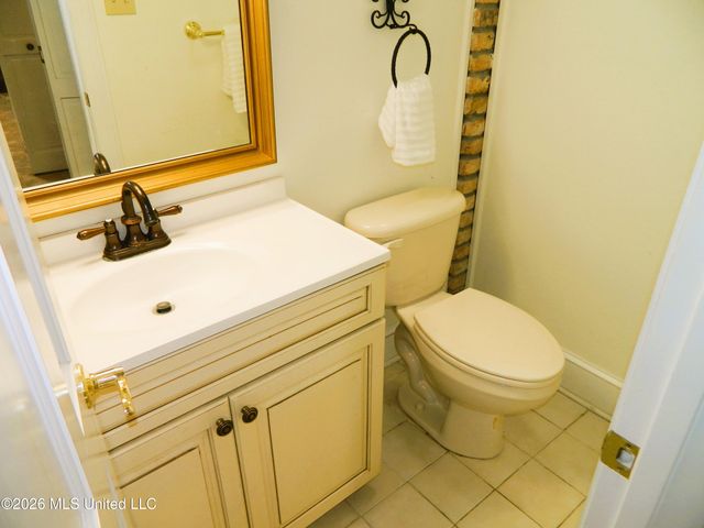 11 Devils Elbow, Diamondhead, MS 39525