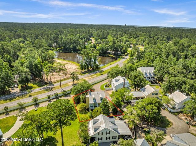 11 Devils Elbow, Diamondhead, MS 39525