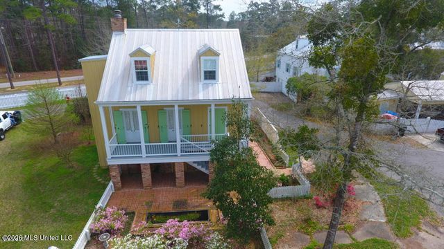 11 Devils Elbow, Diamondhead, MS 39525