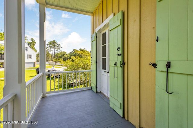 11 Devils Elbow, Diamondhead, MS 39525