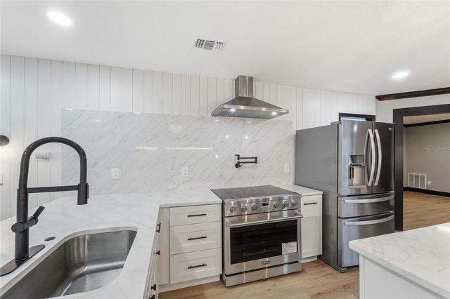 14728 HENSON ROAD, Orlando, FL 32832