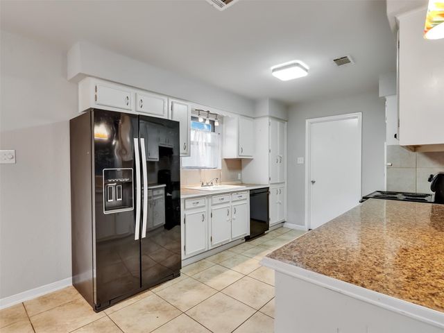 913 W Galveston Street, League City, TX 77573
