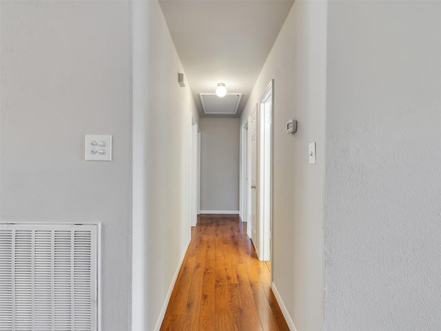 913 W Galveston Street, League City, TX 77573